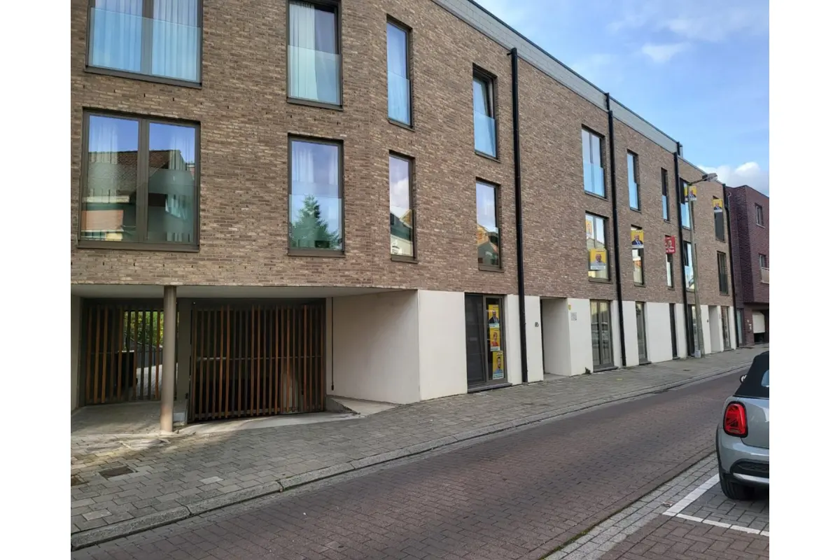 Parking te  koop in Machelen 1830 24000.00€  slaapkamers m² - Zoekertje 264077