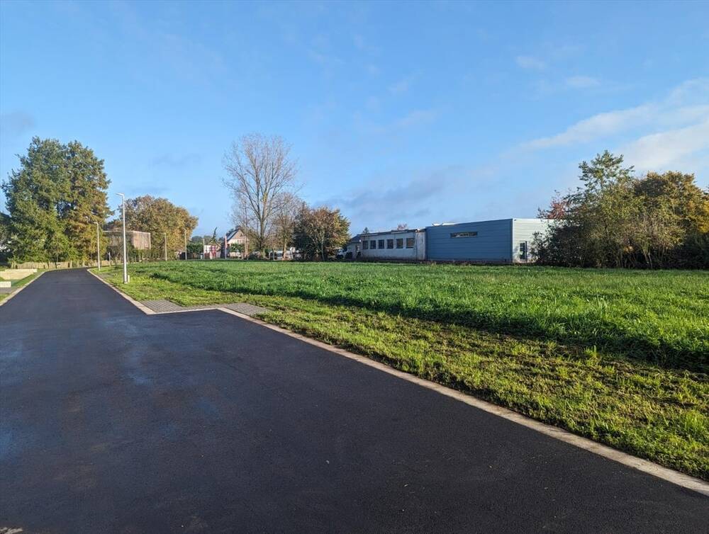 Bouwgrond te koop in Montaigu-Zichem 3270 130000.00€ slaapkamers m² - Zoekertje 290146