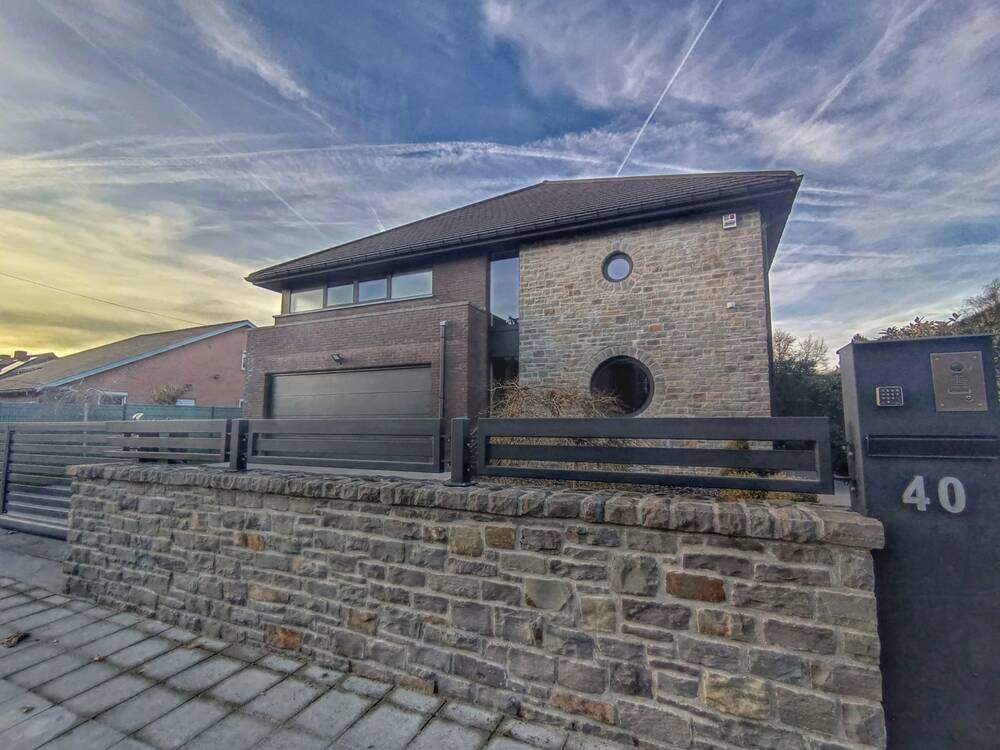 Villa te  in Morlanwelz 7140 775000.00€ 4 slaapkamers 320.00m² - Zoekertje 303401