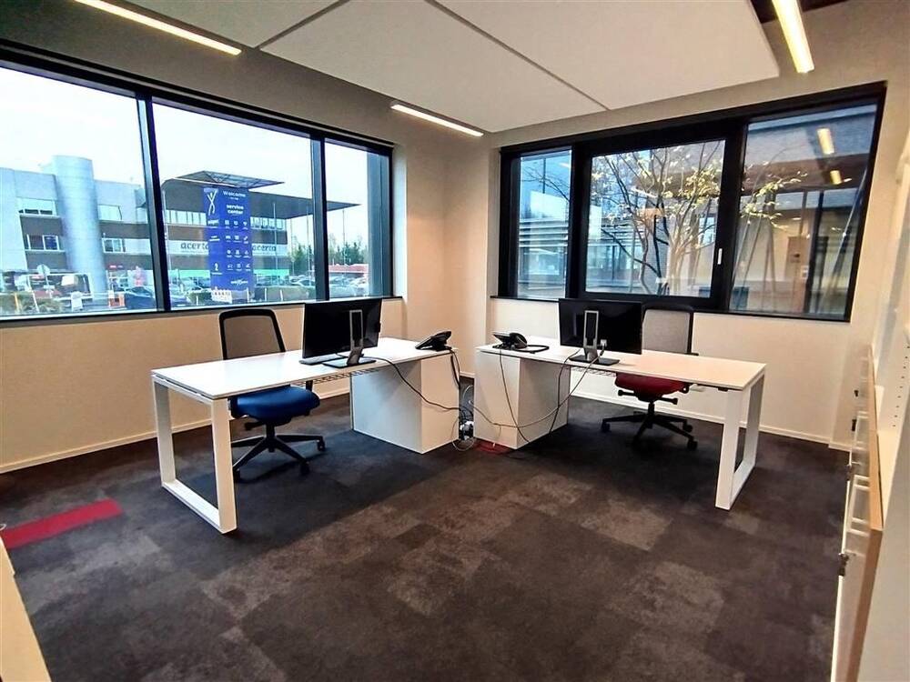 Commerce à louer à Mont-Saint-Guibert 1435 800.00€ chambres 25.00m² - Annonce 307184
