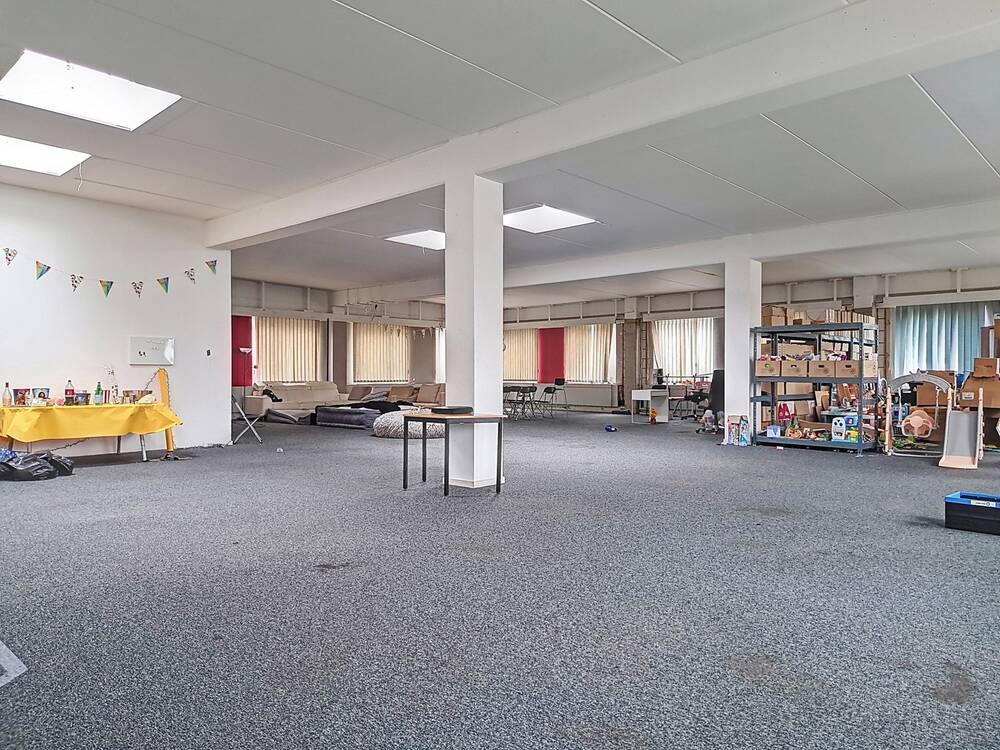 Commerce à louer à Zaventem 1930 2250.00€ chambres 318.00m² - Annonce 316221