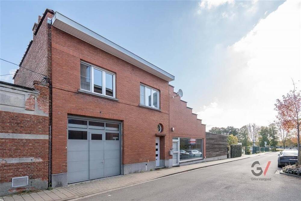Commerce à louer à Louvain 3000 2100.00€ chambres m² - Annonce 317538