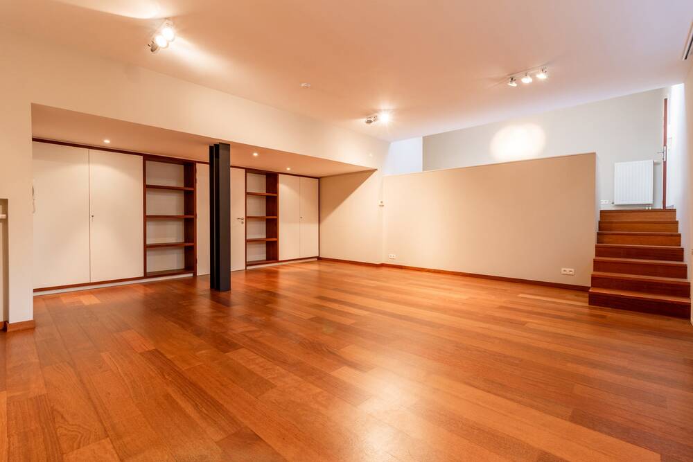 Handelszaak te huur in Waver 1300 900.00€ slaapkamers 80.00m² - Zoekertje 322888