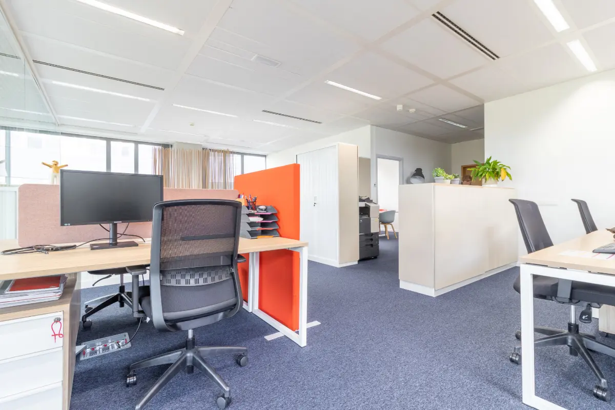 Commerce à louer à Louvain-la-Neuve 1348 1800.00€  chambres 142.00m² - Annonce 329880