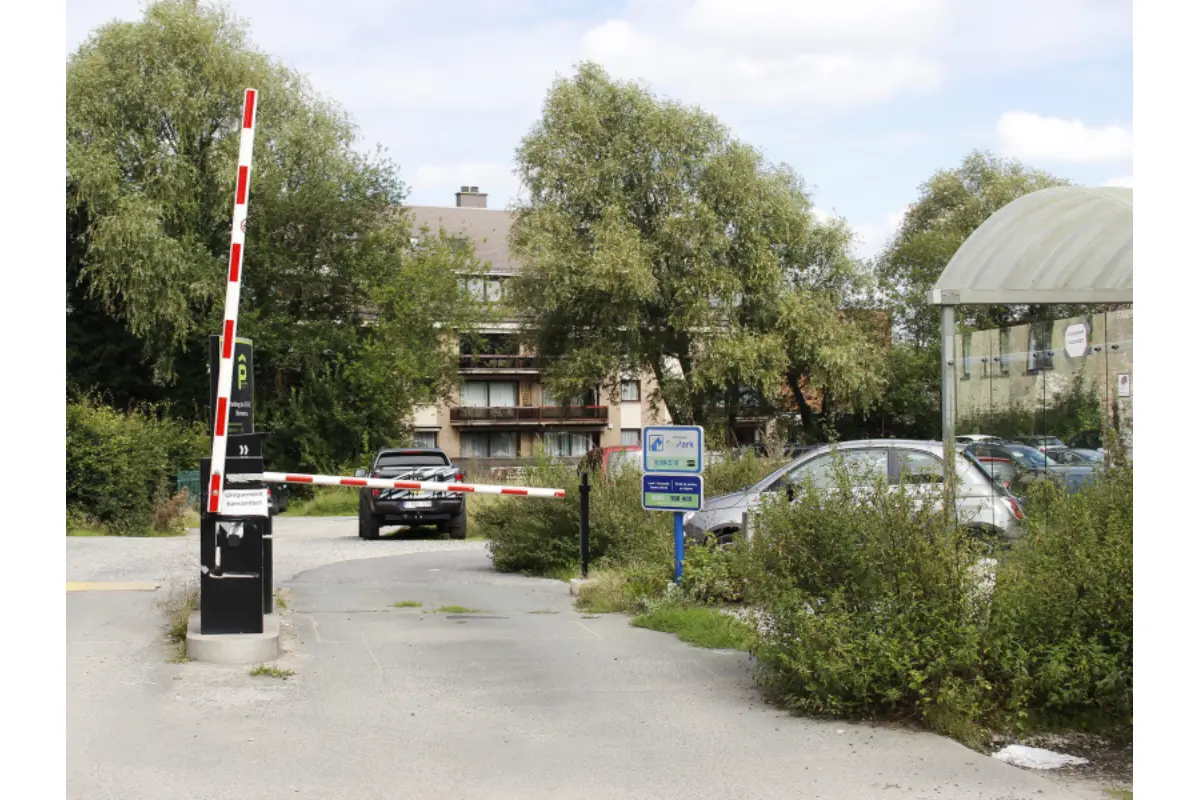 Parking te  huur in Nijvel 1400 93.00€  slaapkamers m² - Zoekertje 336634