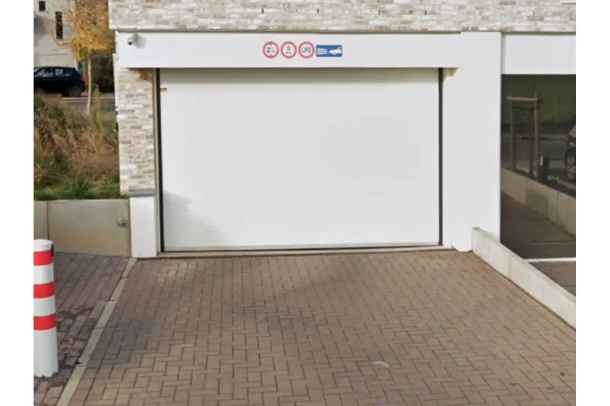 Parking te  huur in Kraainem 1950 99.00€  slaapkamers m² - Zoekertje 341684