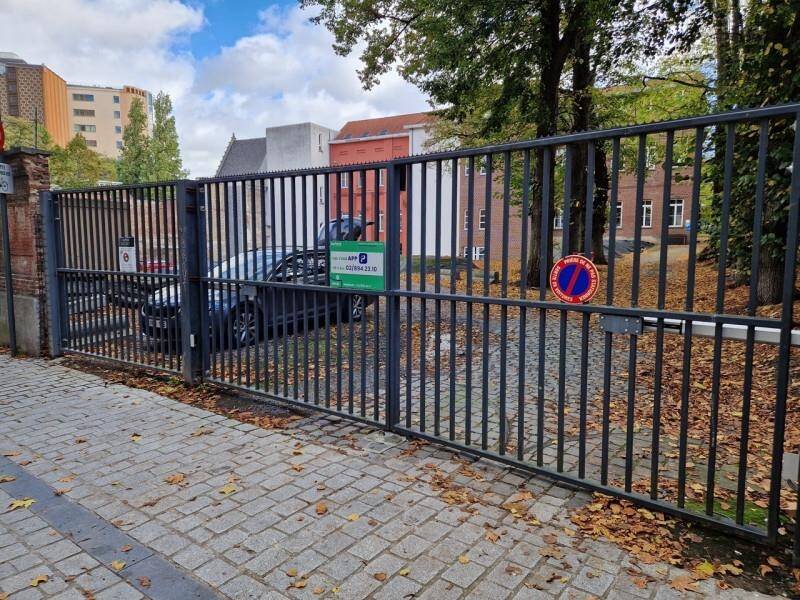 Parking / garage à louer à Céroux-Mousty 1341 40.00€ chambres m² - Annonce 341566