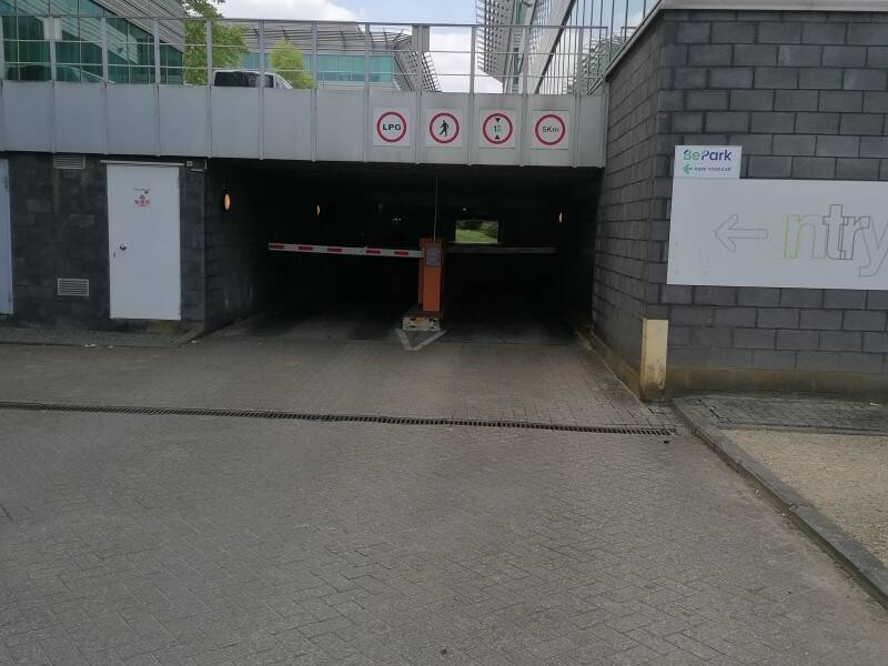 Parking & garage te  huur in Zaventem 1930 109.00€  slaapkamers m² - Zoekertje 341882