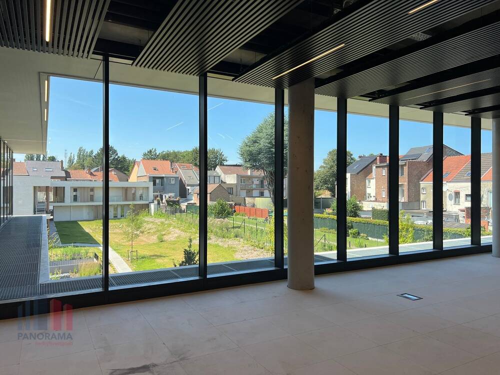 Commerce à louer à Strombeek-Bever 1853 5872.00€ chambres 416.00m² - Annonce 346213
