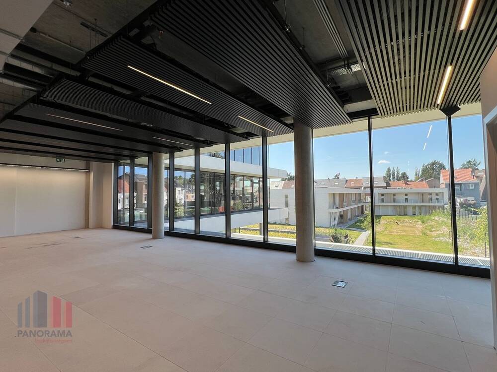 Commerce à louer à Strombeek-Bever 1853 4875.00€ chambres 300.00m² - Annonce 346214