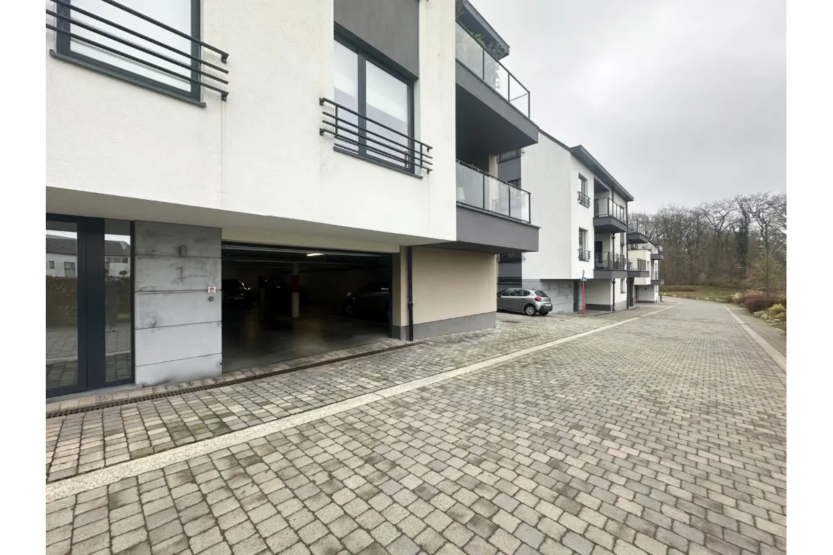 Parking te  koop in Nijvel 1400 15000.00€  slaapkamers m² - Zoekertje 355544