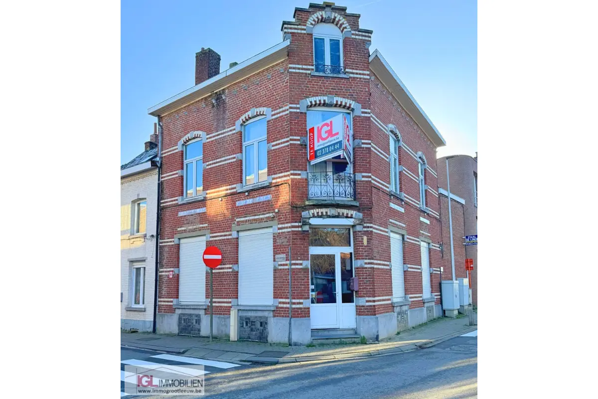 Commerce à vendre à Leeuw-Saint-Pierre 1600 260000.00€ 3 chambres 258.00m² - Annonce 359018