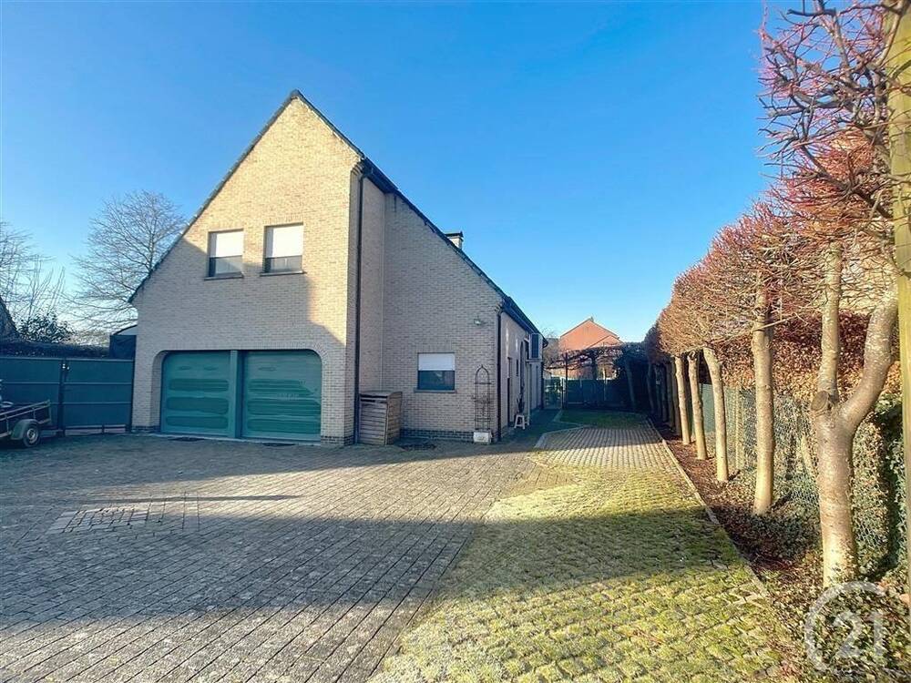 Maison à vendre à Biévène 1547 528000.00€ 3 chambres 225.00m² - Annonce 360400
