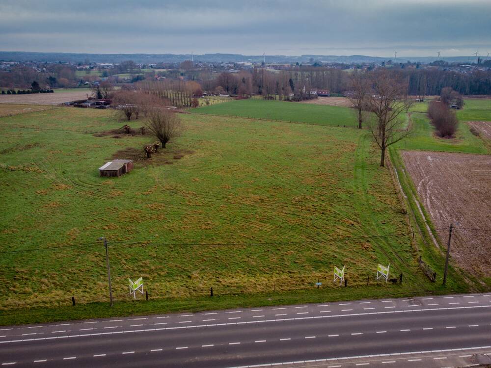 Grond te koop in Sint-Pieters-Leeuw 1600 375000.00€ slaapkamers m² - Zoekertje 361074