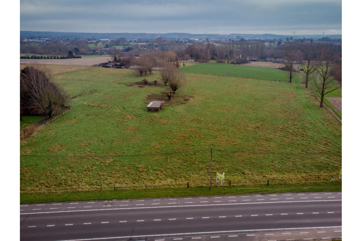 Terrain à vendre à Leeuw-Saint-Pierre 1600 365000.00€  chambres m² - Annonce 361075