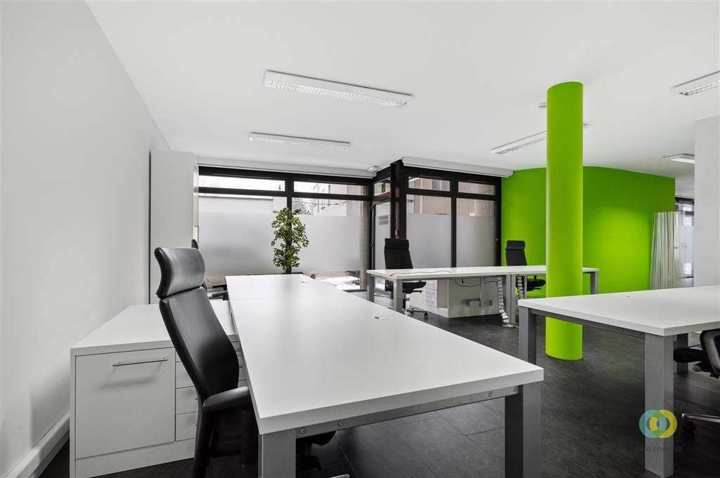 Commerce à louer à Peutie 1800 4400.00€ chambres 420.00m² - Annonce 374247