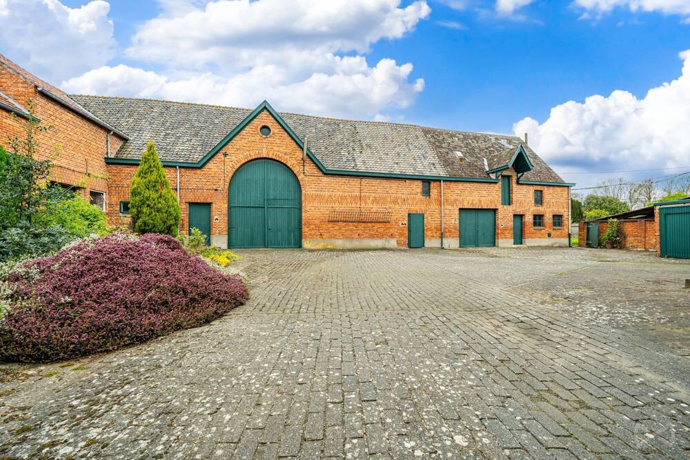 Maison à vendre à Marilles 1350 749000.00€ 5 chambres 839.00m² - Annonce 373388
