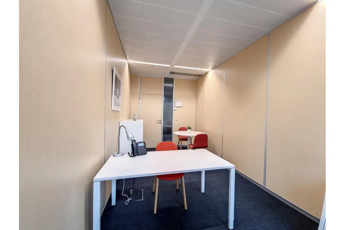 Handelszaak te  huur in Eigenbrakel 1420 690.00€  slaapkamers 10.00m² - Zoekertje 375411