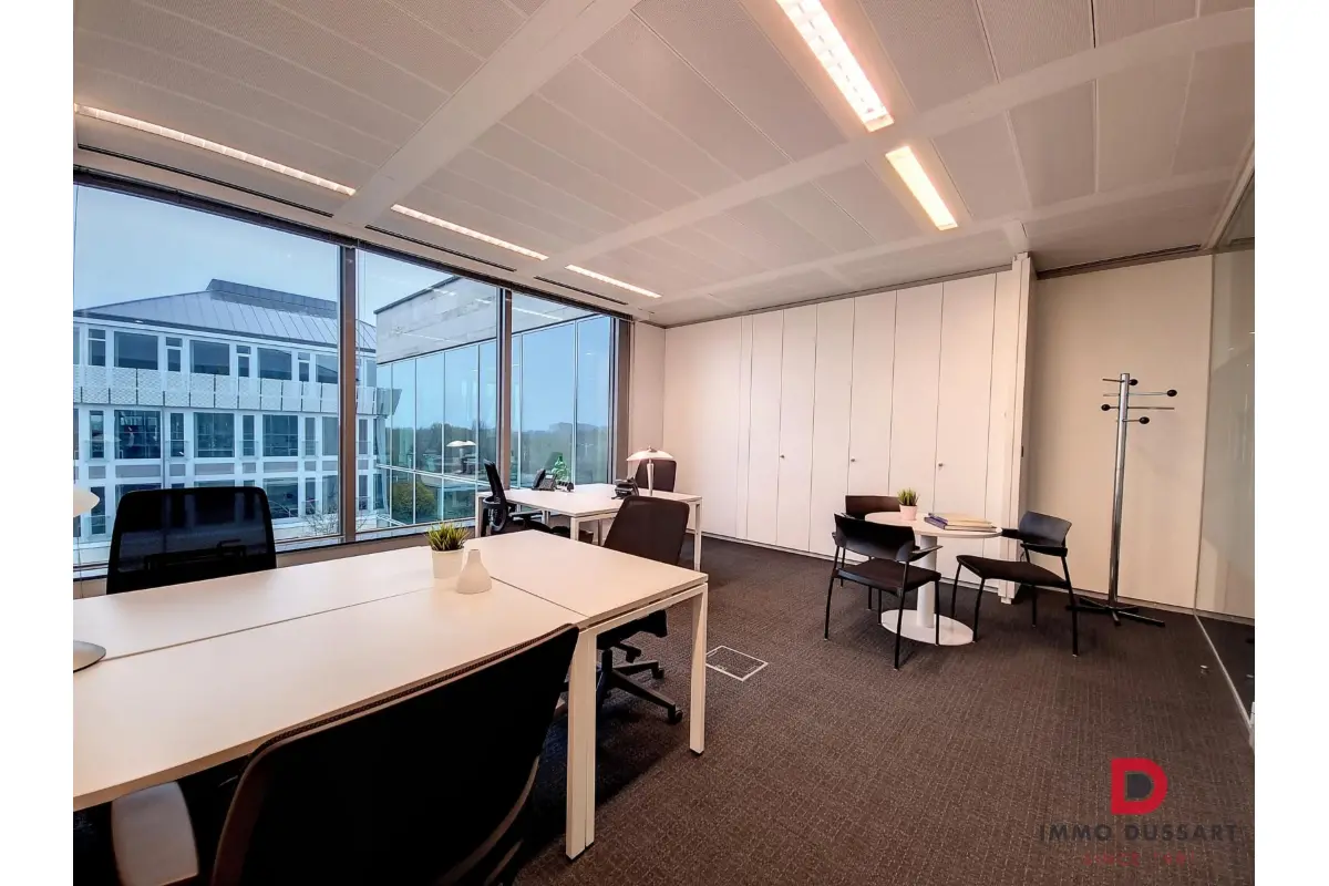 Handelszaak te  huur in Eigenbrakel 1420 900.00€  slaapkamers 18.00m² - Zoekertje 375196