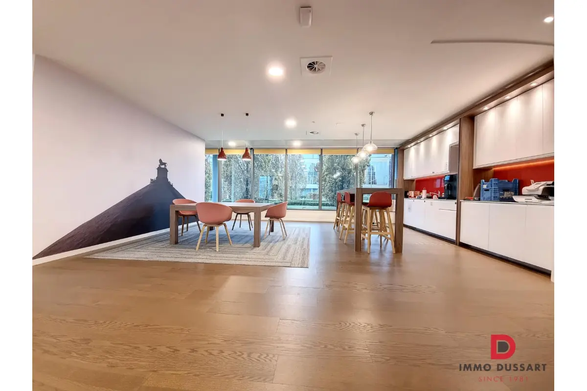 Handelszaak te  huur in Eigenbrakel 1420 289.00€  slaapkamers 50.00m² - Zoekertje 375197