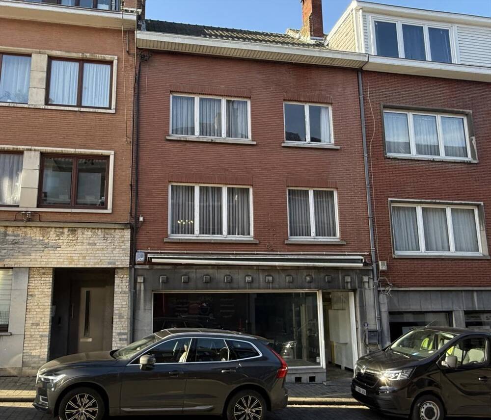 Immeuble de rapport - Immeuble à appartement à vendre à Nivelles 1400 395000.00€ 3 chambres 308.00m² - Annonce 377900
