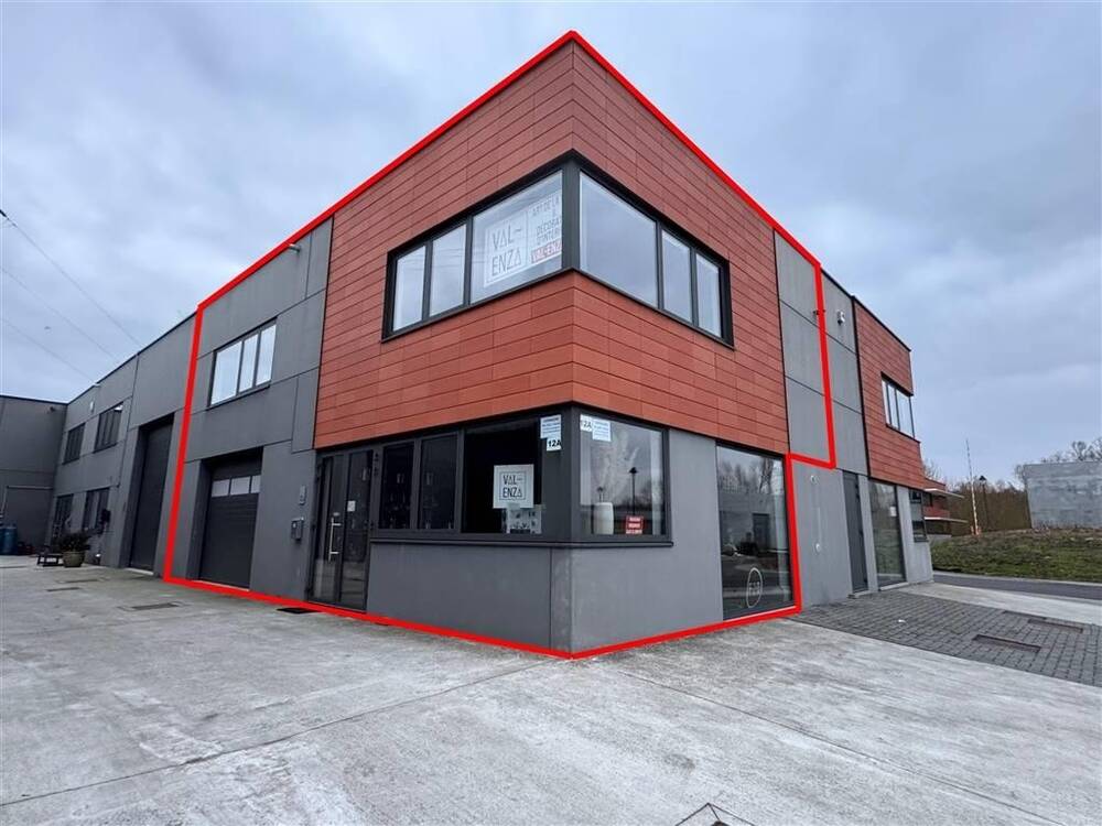 Commerce à louer à Jodoigne 1370 950.00€  chambres 182.00m² - Annonce 386614