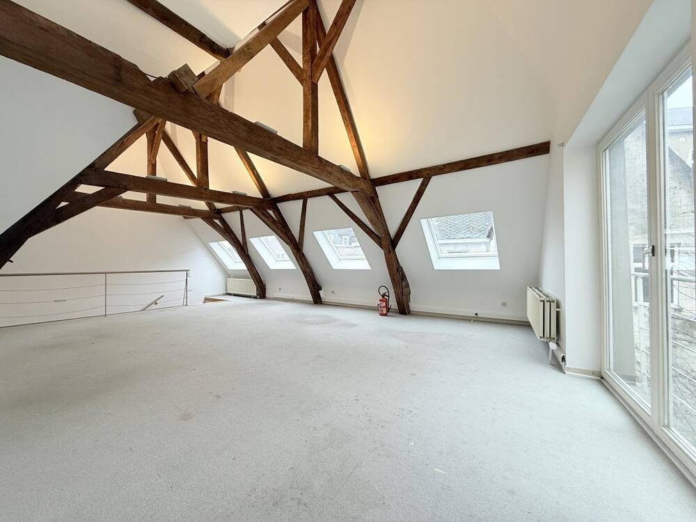 Commerce à louer à Nivelles 1400 1270.00€ chambres 111.00m² - Annonce 390862