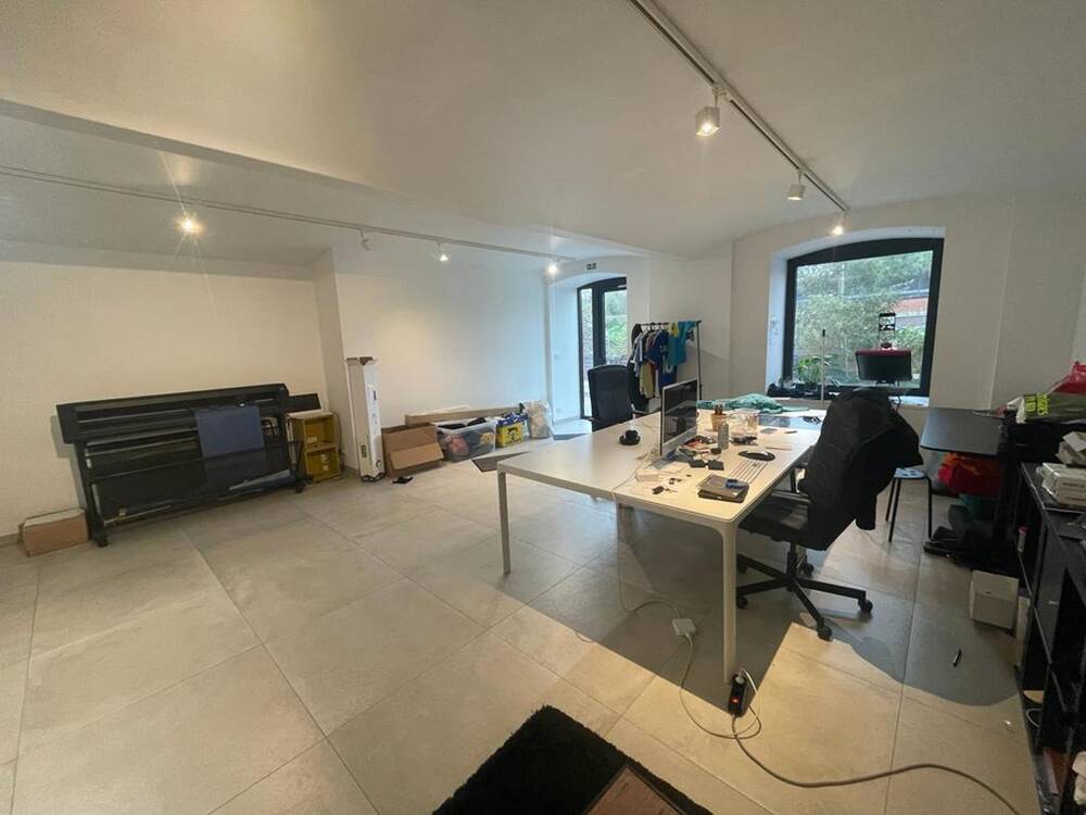 Commerce à louer à Tubize 1480 750.00€ chambres 45.86m² - Annonce 399380
