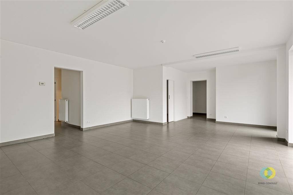 Handelszaak te in Sint-Agatha-Berchem 1082 1350.00€ slaapkamers 100.00m² - Zoekertje 505419