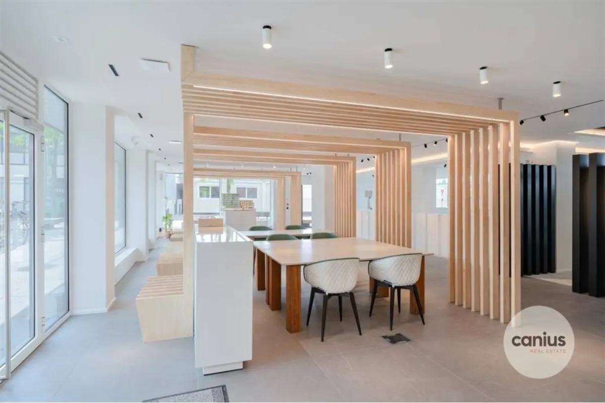 Handelszaak te  koop in Landen 3400 490000.00€  slaapkamers 205.00m² - Zoekertje 405303