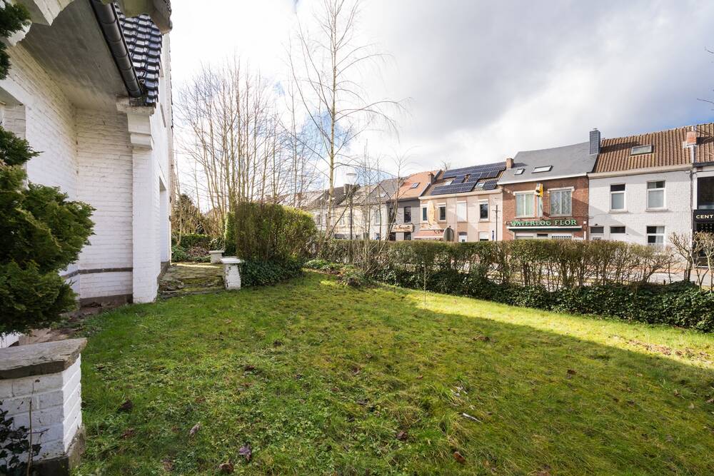 Commerce à vendre à Waterloo 1410 645000.00€  chambres 210.00m² - Annonce 410647