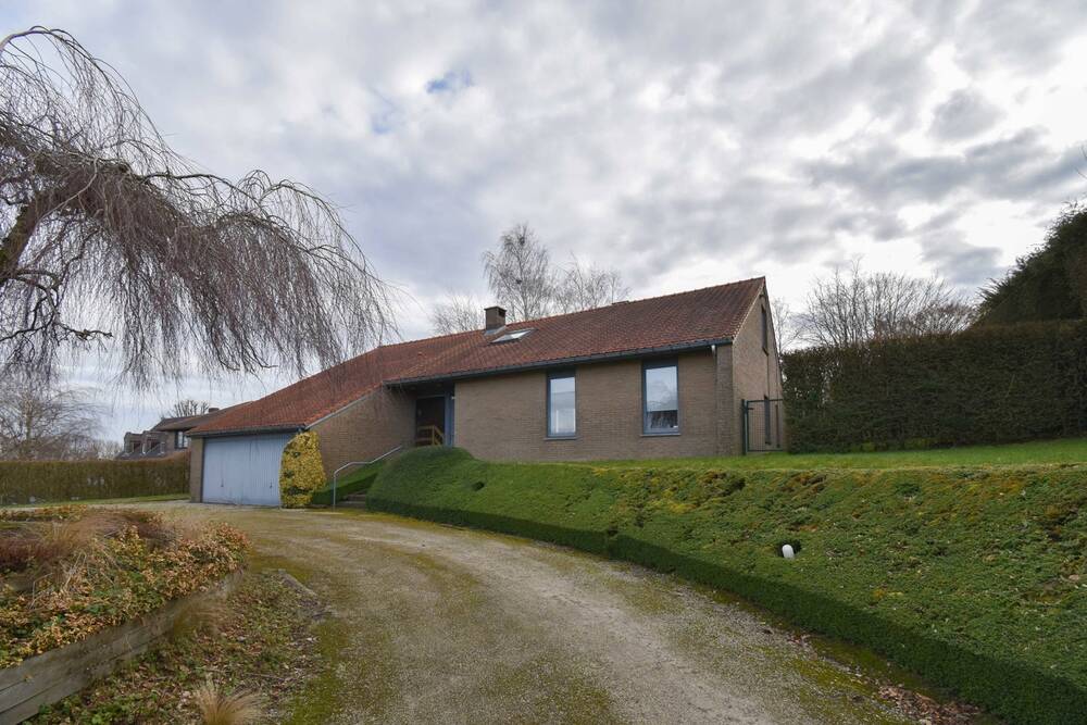 Maison à vendre à Ophain-Bois-Seigneur-Isaac 1421 679000.00€ 3 chambres 260.00m² - Annonce 411550
