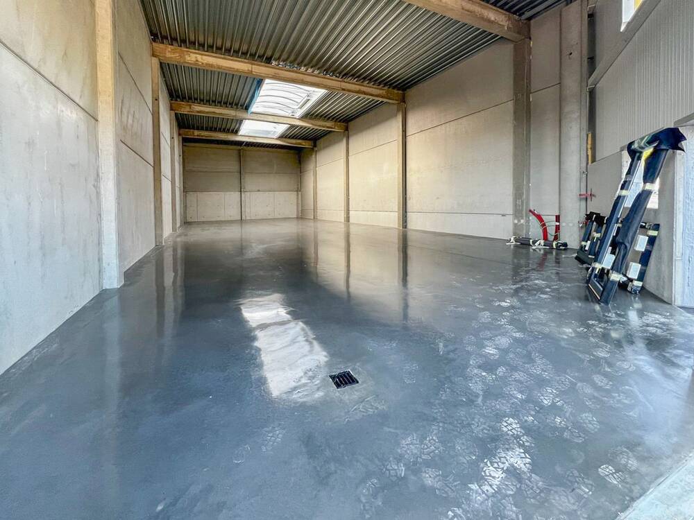 Commerce à louer à Wavre 1300 2400.00€ chambres 319.00m² - Annonce 417951