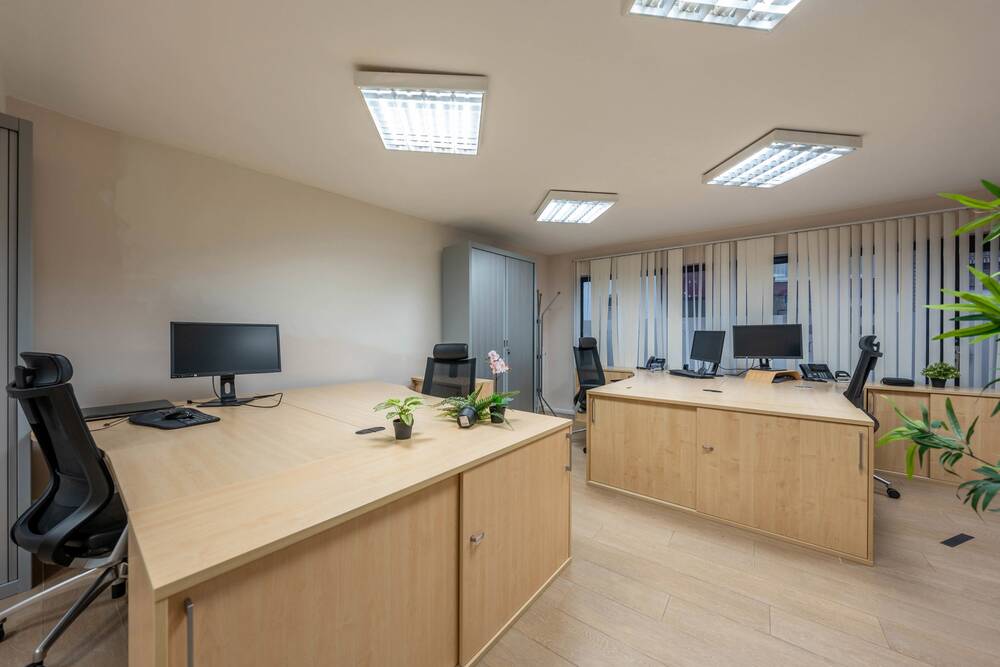 Handelszaak te in Kraainem 1950 1300.00€ slaapkamers 100.00m² - Zoekertje 420634