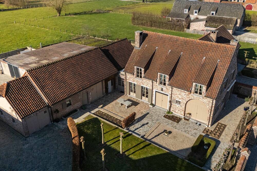 Commerce à vendre à Gammerages 1570 1199000.00€ chambres 250.00m² - Annonce 421073