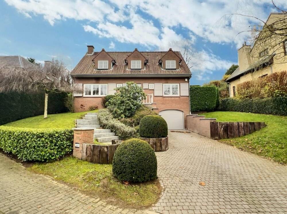 Huis te  koop in Sint-Genesius-Rode 1640 875000.00€ 3 slaapkamers 250.00m² - Zoekertje 422293