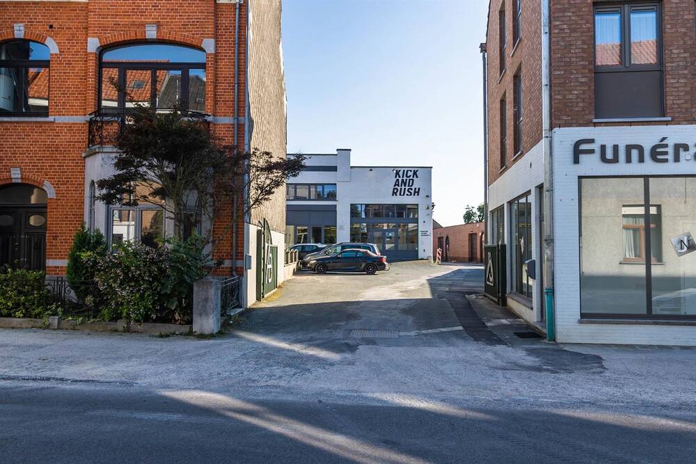 Commerce à louer à Braine-l'Alleud 1420 3250.00€  chambres 515.00m² - Annonce 423196