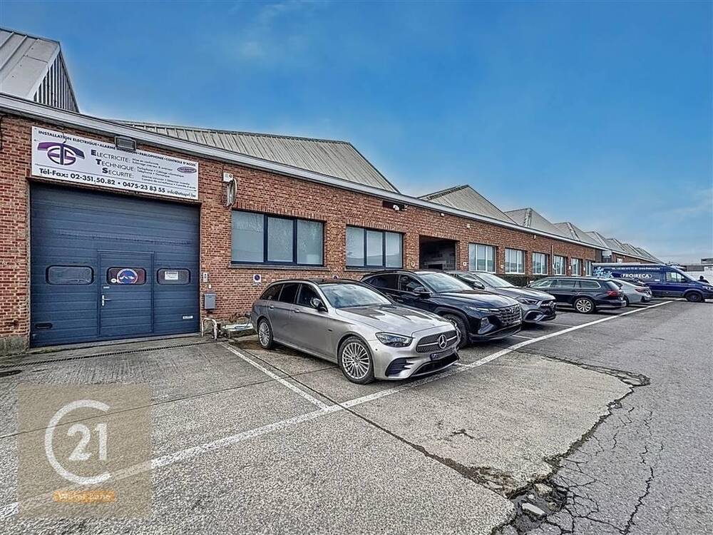 Commerce à louer à Waterloo 1410 2850.00€  chambres 180.00m² - Annonce 424578