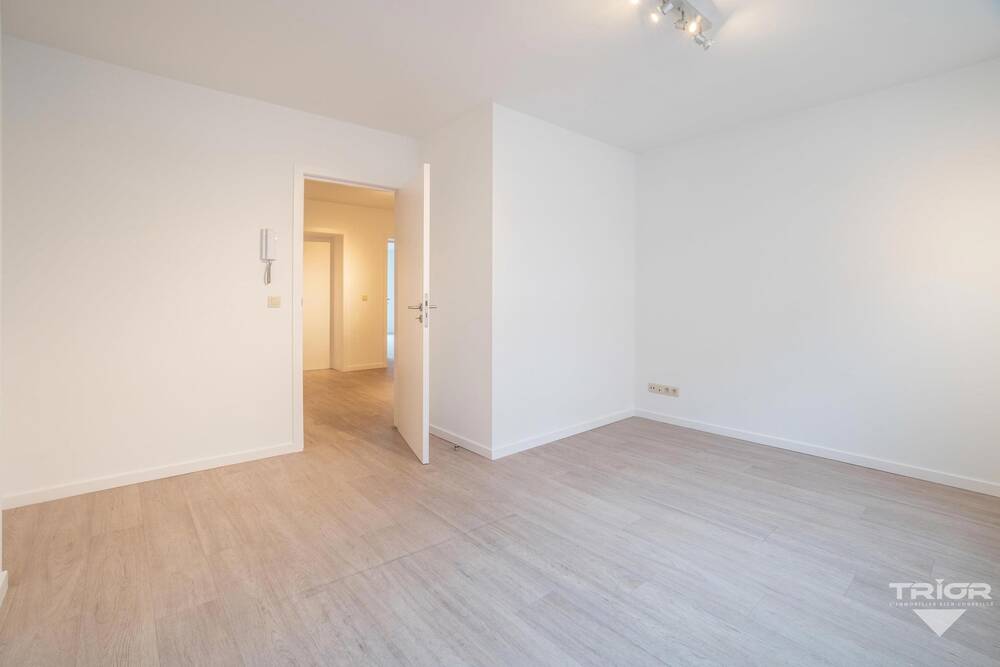 Commerce à louer à Waterloo 1410 470.00€  chambres 16.00m² - Annonce 425427