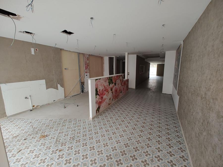 Handelszaak te koop in Hal 1500 265000.00€ slaapkamers 300.00m² - Zoekertje 601574