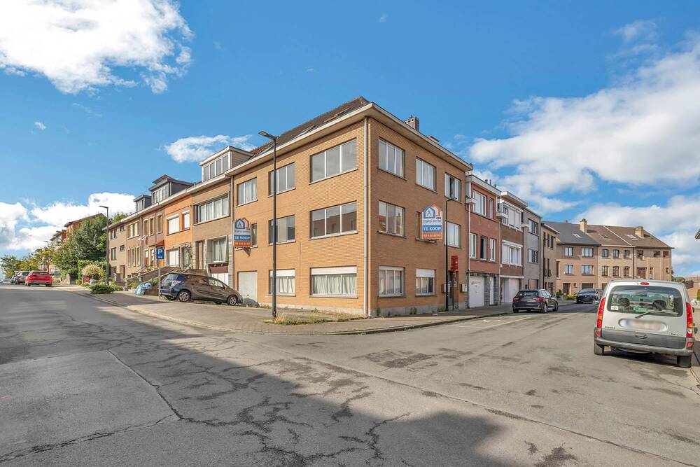Duplex te koop in Sint-Pieters-Leeuw 1600 290000.00€ 4 slaapkamers 190.00m² - Zoekertje 434994