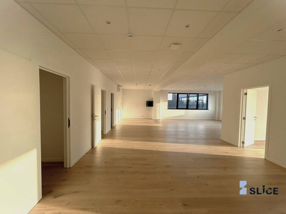 Commerce à louer à Genappe 1470 1900.00€ chambres 150.00m² - Annonce 435289