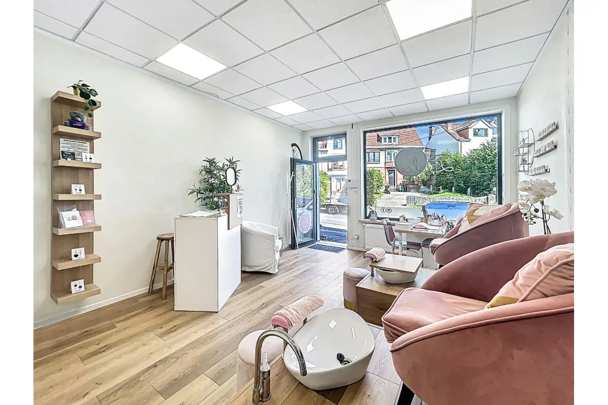 Commerce à vendre à Genval 1332 150000.00€  chambres 38.00m² - Annonce 438186