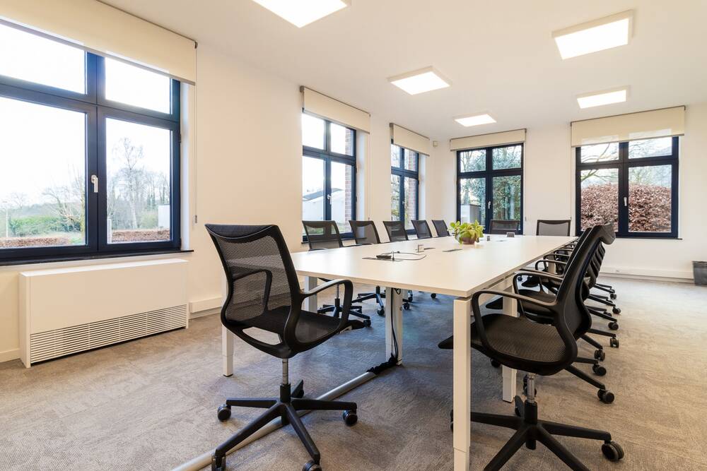 Commerce à louer à Wavre 1300 975.00€ chambres 125.00m² - Annonce 439660