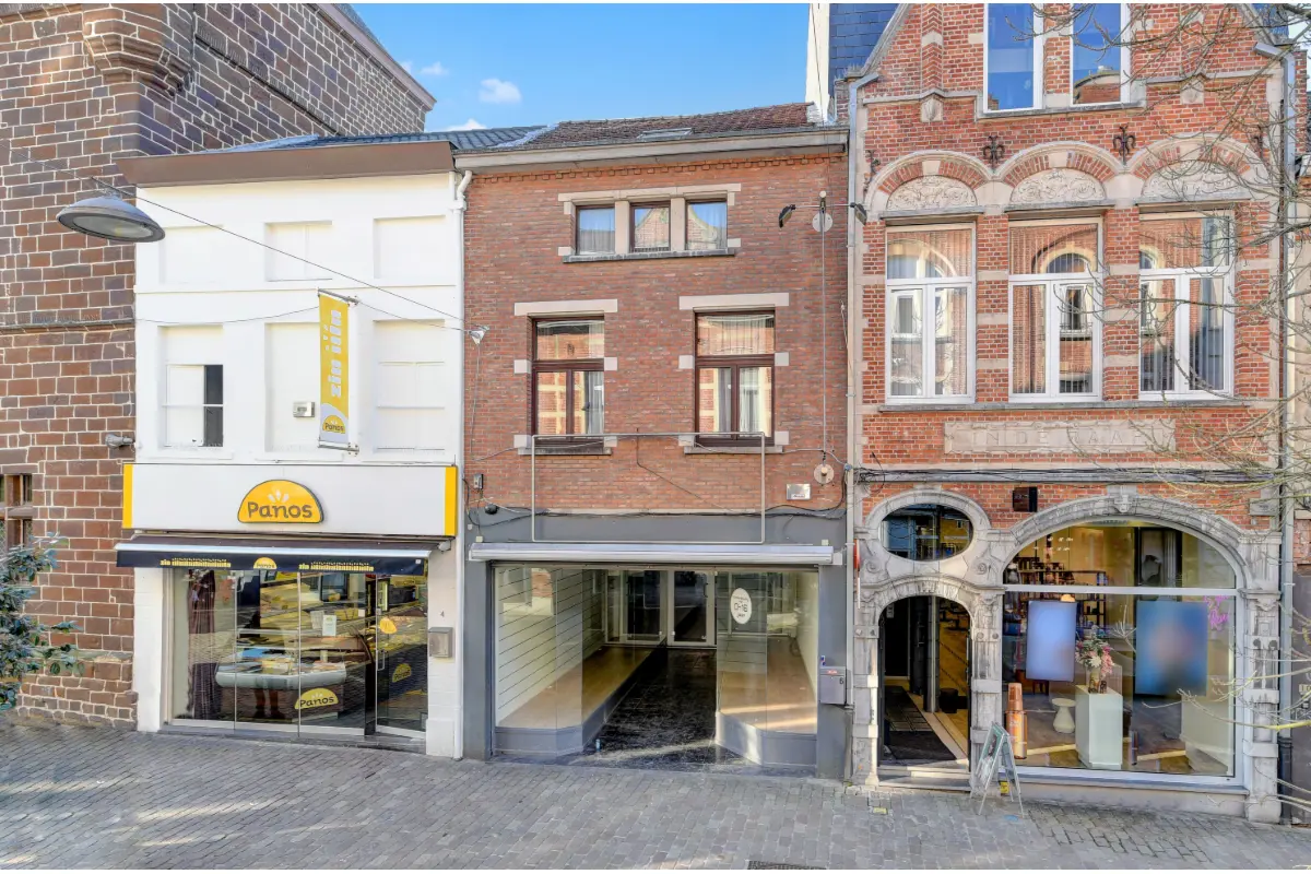 Handelszaak te  koop in Aarschot 3200 249000.00€ 3 slaapkamers 233.00m² - Zoekertje 441291