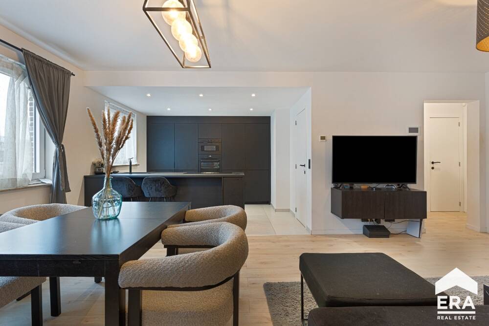 Appartement te koop in Sint-Pieters-Leeuw 1600 295000.00€ 2 slaapkamers 83.00m² - Zoekertje 444295