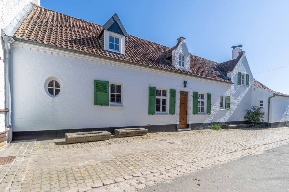 Maison à louer à Chaumont-Gistoux 1325 2200.00€ 4 chambres 315.00m² - Annonce 446424
