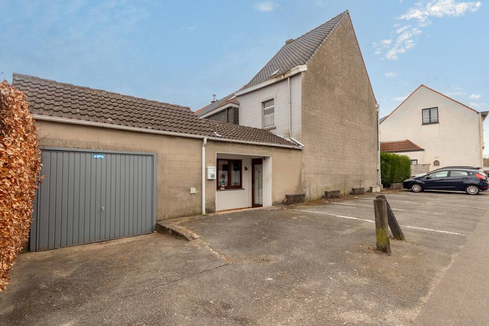 Huis te  koop in Sint-Genesius-Rode 1640 295000.00€ 2 slaapkamers 100.00m² - Zoekertje 448429