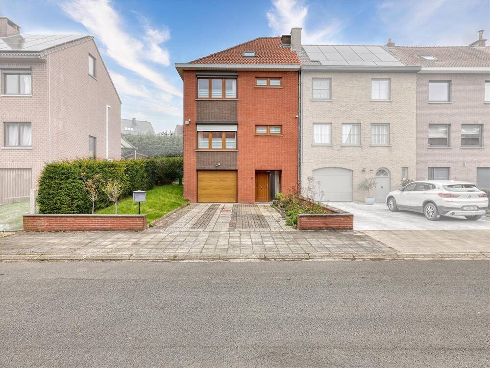 Maison à vendre à Braine-l'Alleud 1420 335000.00€ 3 chambres 245.00m² - Annonce 448451