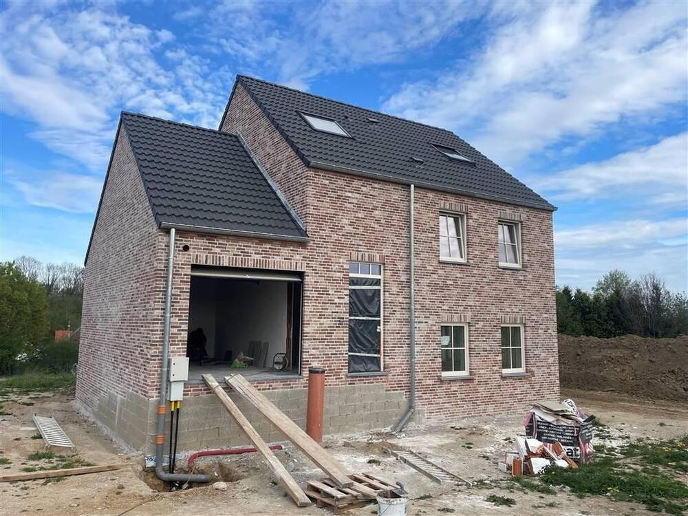 Maison à vendre à Orp-le-Grand 1350 505182.00€ 4 chambres 219.00m² - Annonce 451228